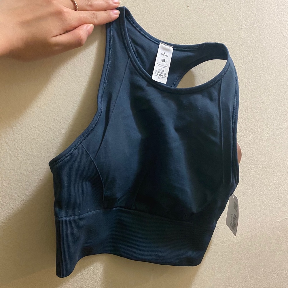 lululemon EBB to train bra SZ 2 NWT